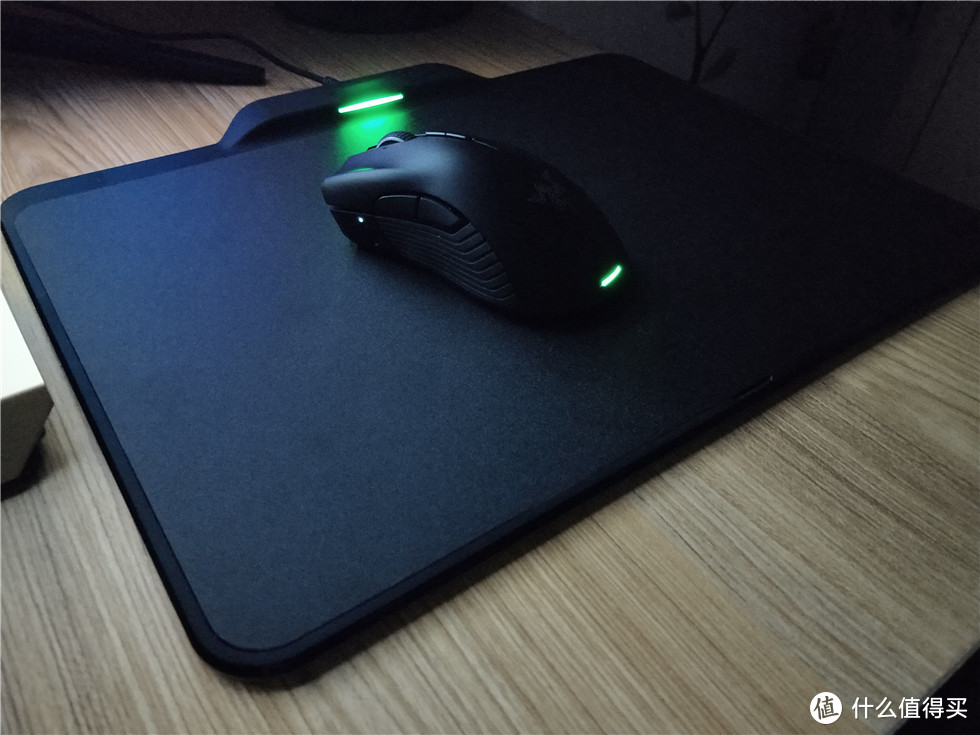 不仅无线，还有无线供电的鼠标—Razer 雷蛇 曼巴眼镜蛇超级版+烈焰神虫超级版开箱