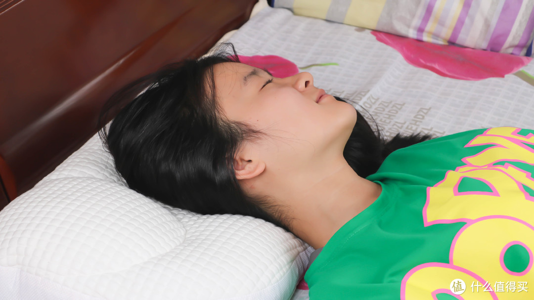 保护颈椎的好枕头：菠萝斑马 笑脸美肤枕 使用体验