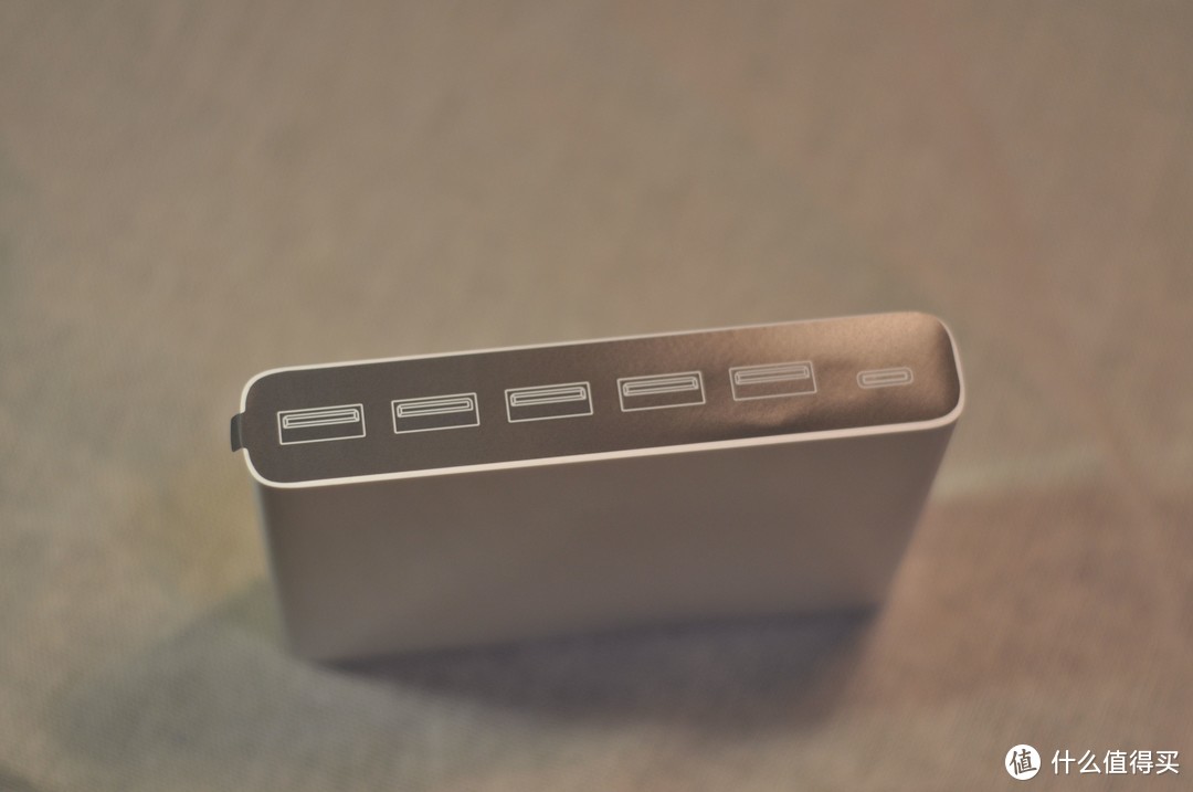 出差利器—MI 小米 60W快充版 USB充电器不负责开箱