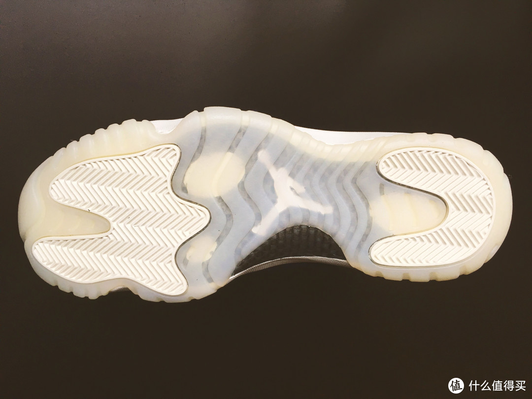 碳板+半透明鞋底