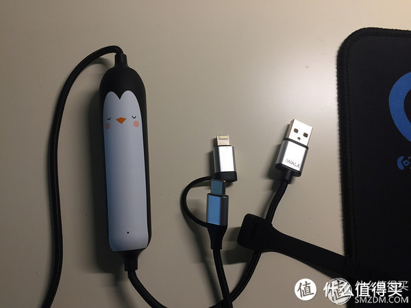 颜值担当 iWALK Crazy cable小魔兽三合一移动电源充电线