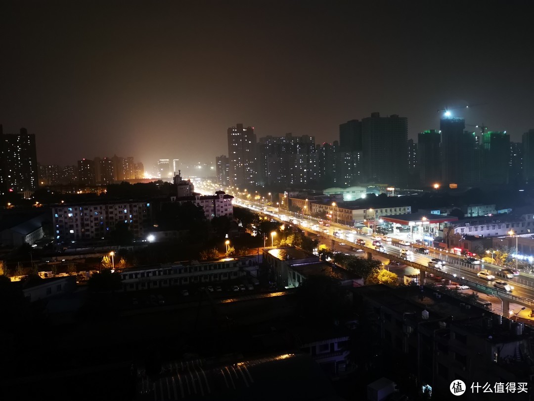 上怼天下怼地中间怼空气—华为P20 Pro拍照测评（大量夜景）