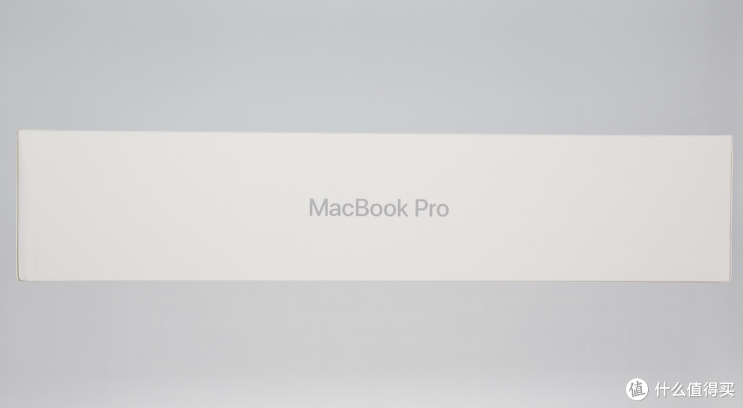 MacBook Pro前面