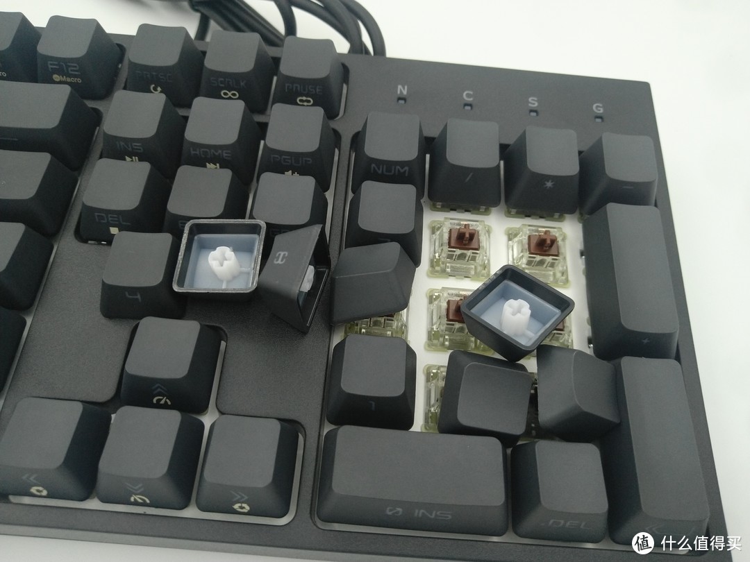 好手感，够个性CoolerMaster酷冷至尊CK372 侧刻RGB机械键盘