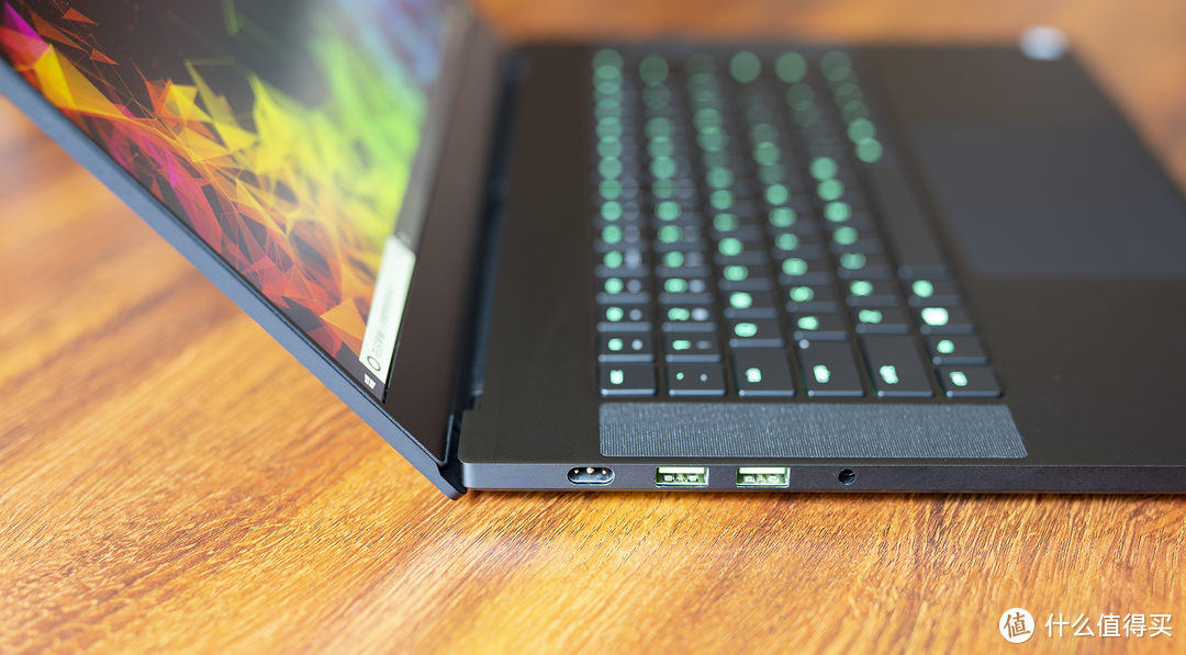 2万的高端笔记本该长什么样？RAZER 雷蛇 Blade 15 2018新款评测