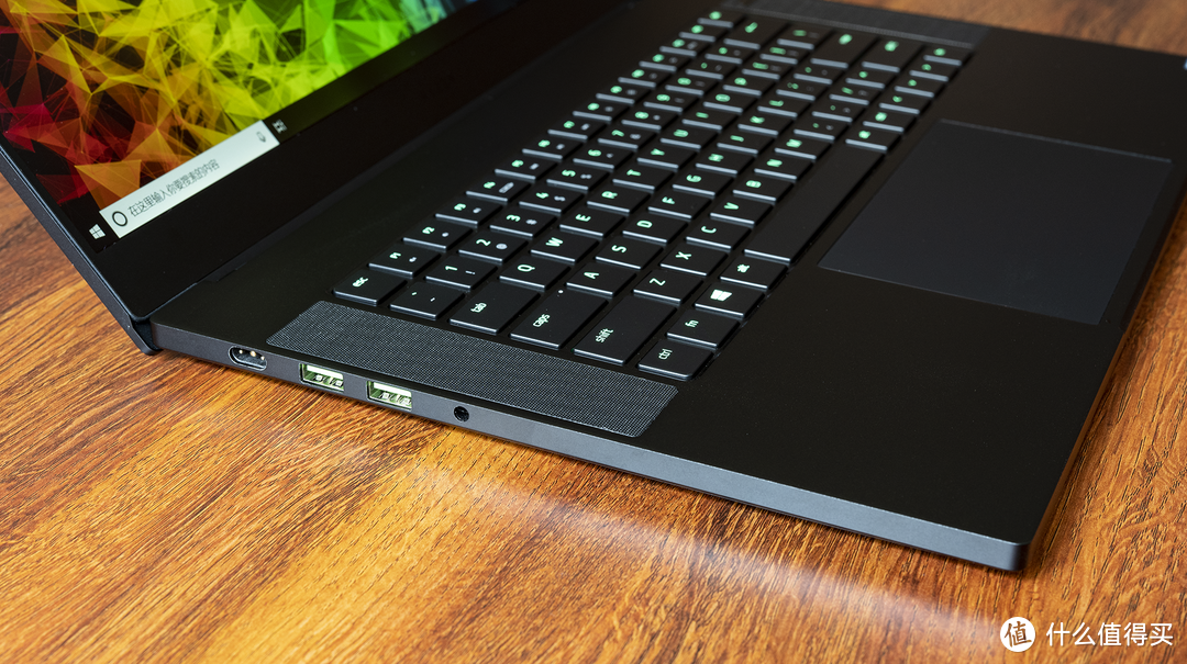 2万的高端笔记本该长什么样？RAZER 雷蛇 Blade 15 2018新款评测