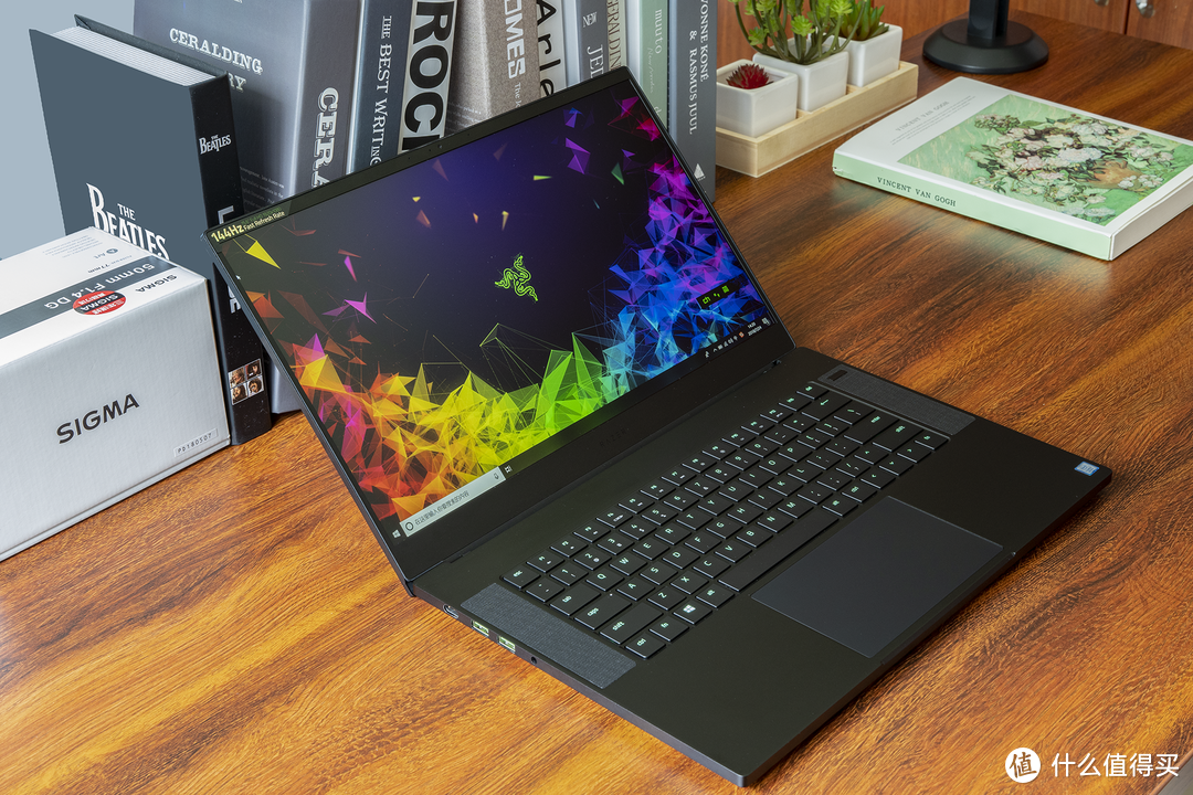 2万的高端笔记本该长什么样？RAZER 雷蛇 Blade 15 2018新款评测