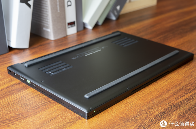 2万的高端笔记本该长什么样？RAZER 雷蛇 Blade 15 2018新款评测