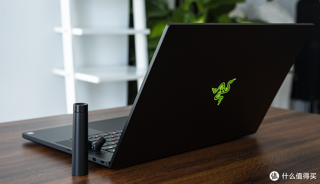 2万的高端笔记本该长什么样？RAZER 雷蛇 Blade 15 2018新款评测