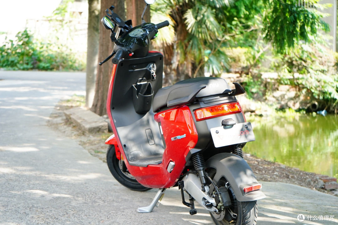 红色 有角 三倍速:深夜提车 小牛m  使用感受_电动车_什么值得买