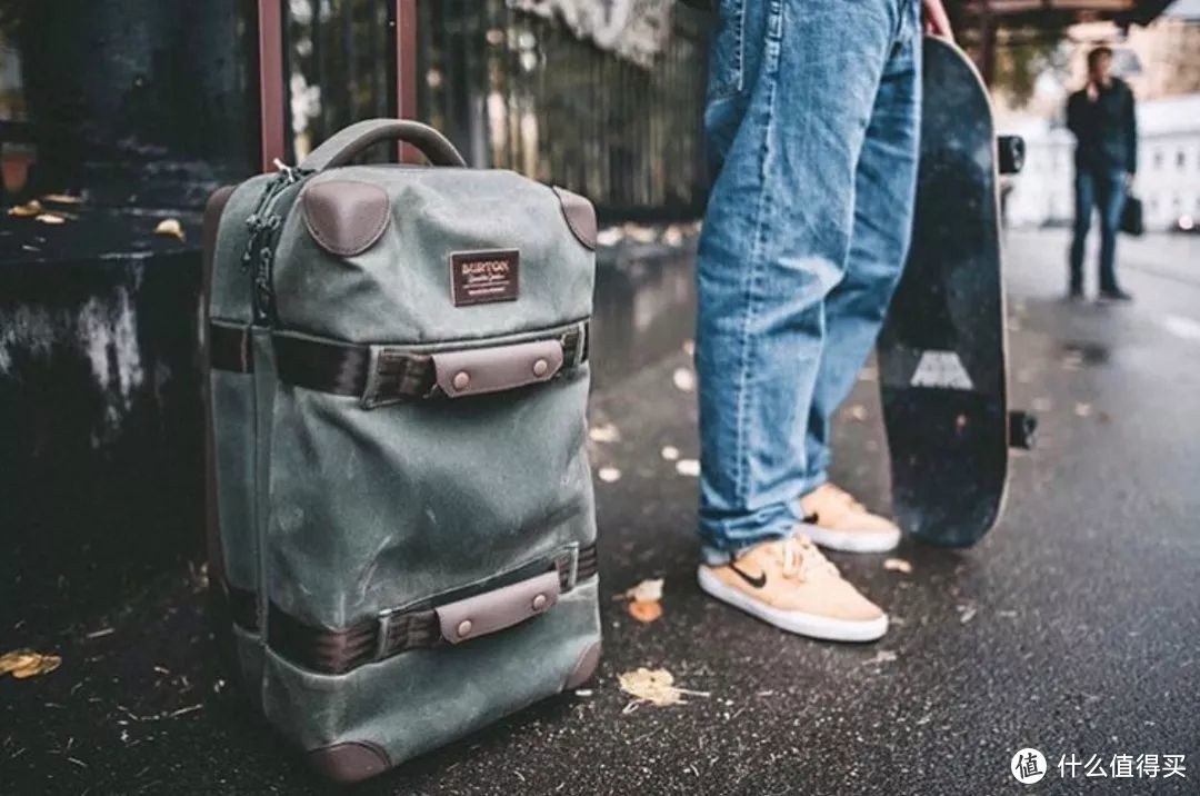 要装东西，要时髦，还要实用—旅行达人们，都用什么包包？