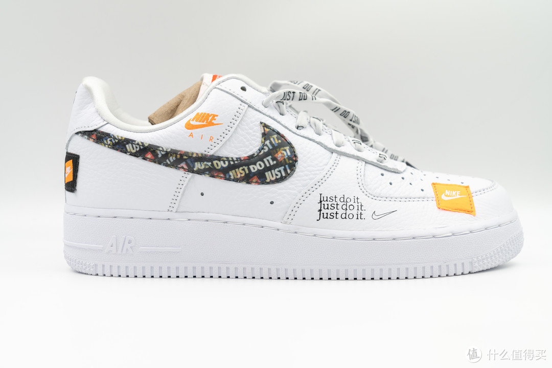 Air Force 1 Just Do It 白色细节图