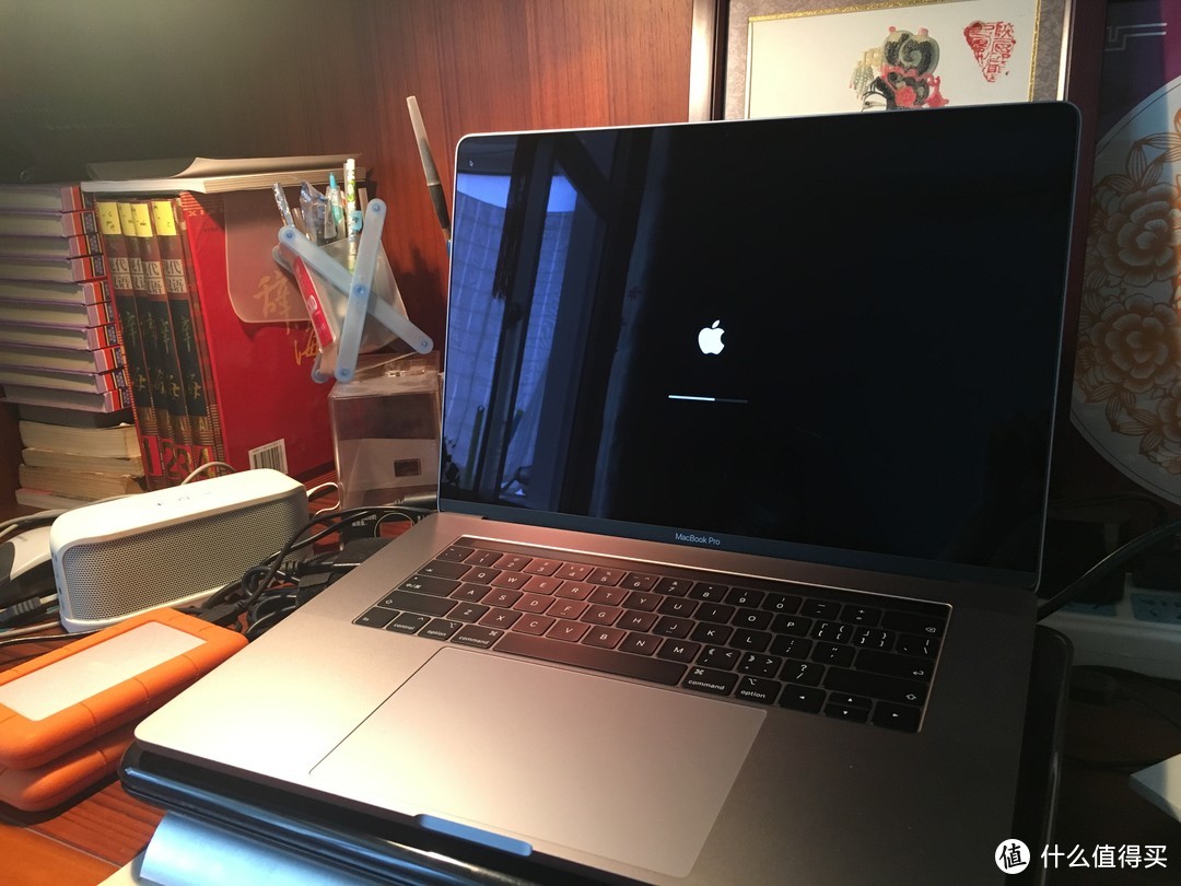 Apple 苹果 2018款 MacBook Pro 15.4英寸 笔记本电脑简单开箱