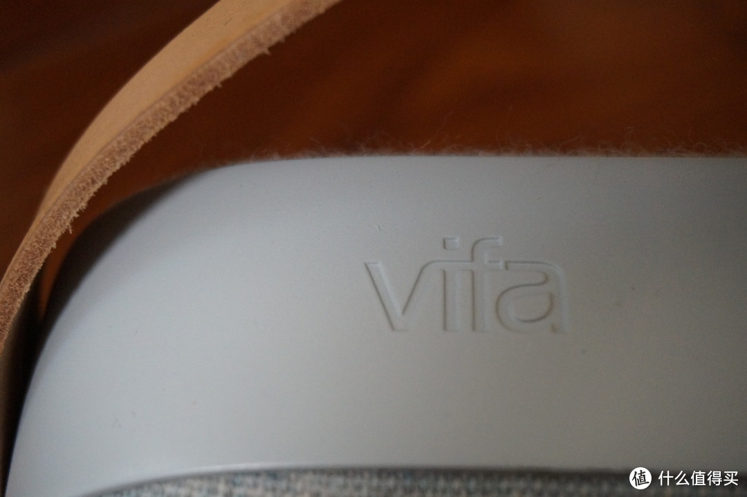 铸铝外框，上面有精致的vifa logo。