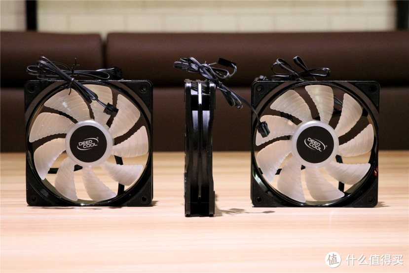 DEEPCOOL 九州风神 魔影CF120 RGB风扇套装 ：轻松开启RGB灯光之旅！