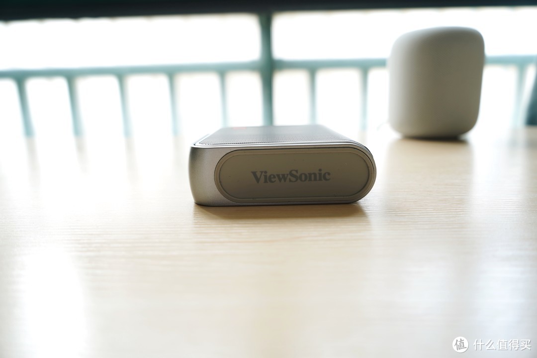 卧室最佳科技产品，优派 ViewSonic M1 便携式投影 体验