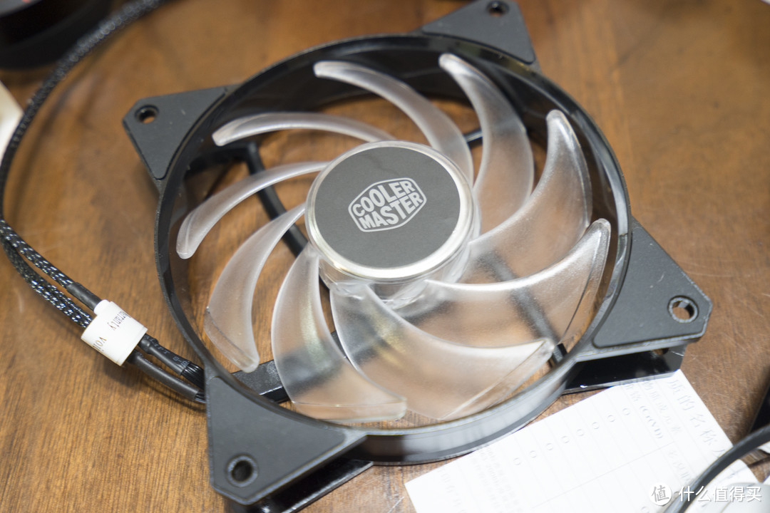 绚丽多姿—酷冷至尊 MasterFan MF120R A-RGB风扇开箱