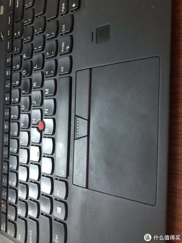 键盘、触控板油污情况