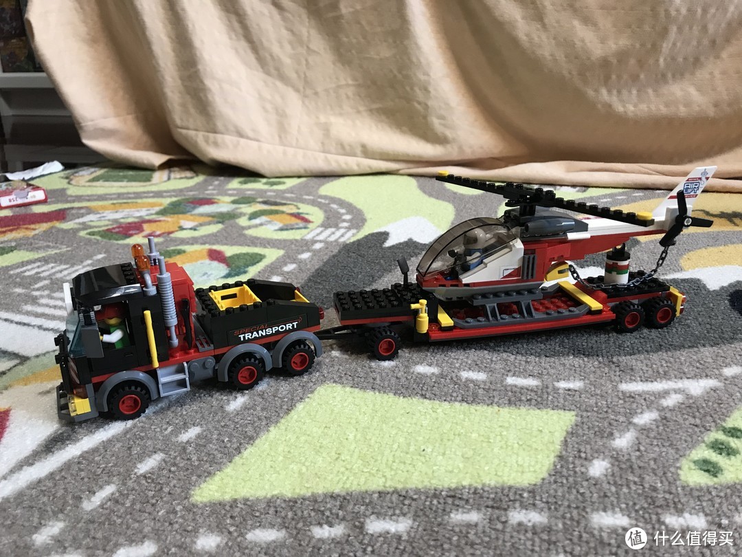 LEGO 乐高城市组 60183 重型直升机运输车