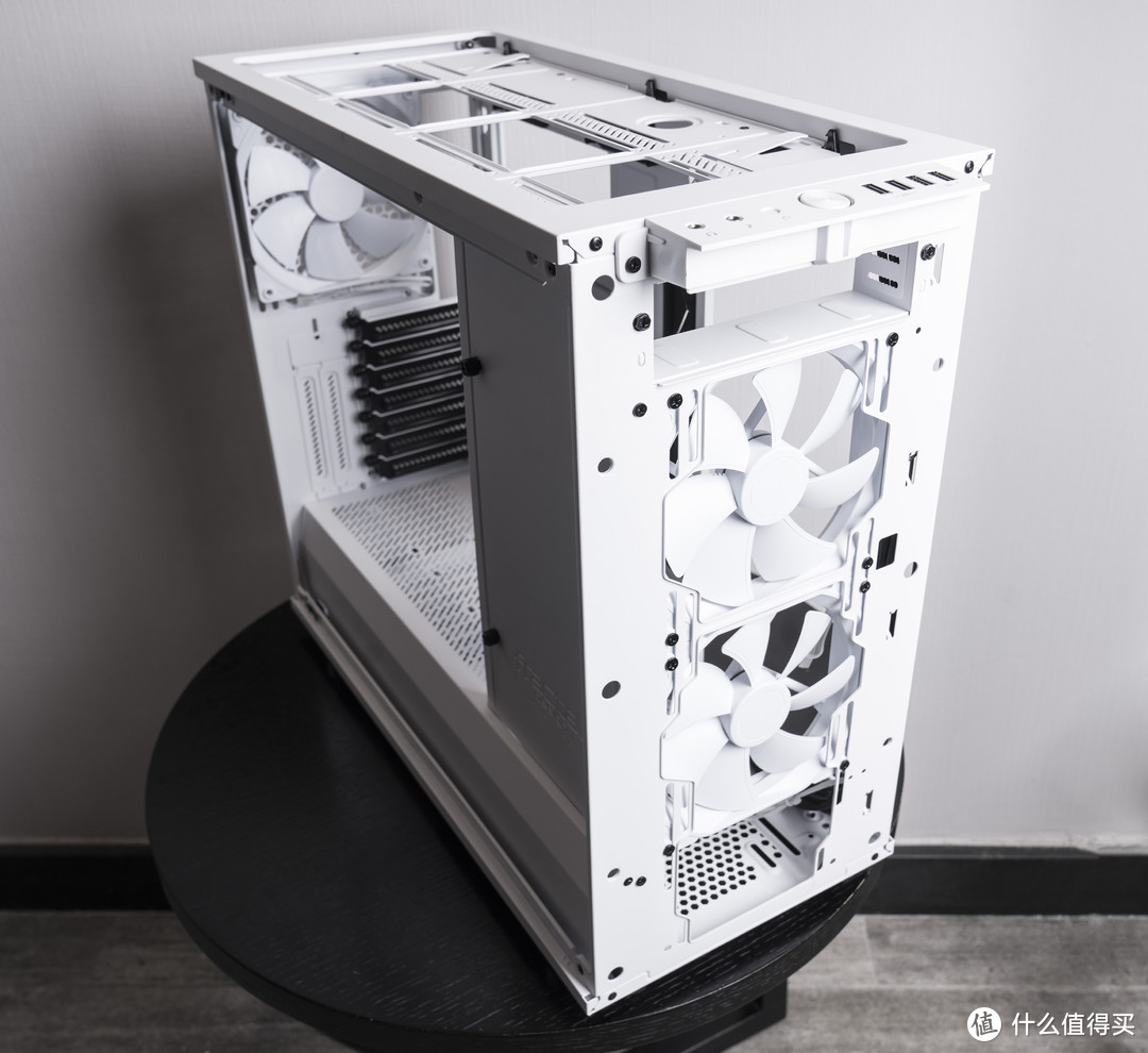 Fractal Design FD Define R6 机箱搭建工作站