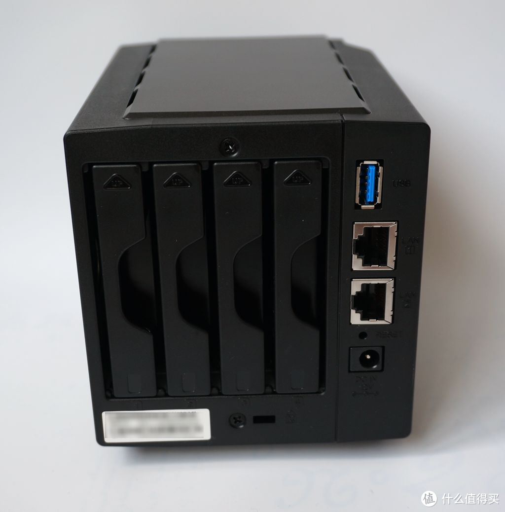 移动办公极品新宠, 笔记本党最佳拍档 DS416slim 迷你小 NAS 了解一下