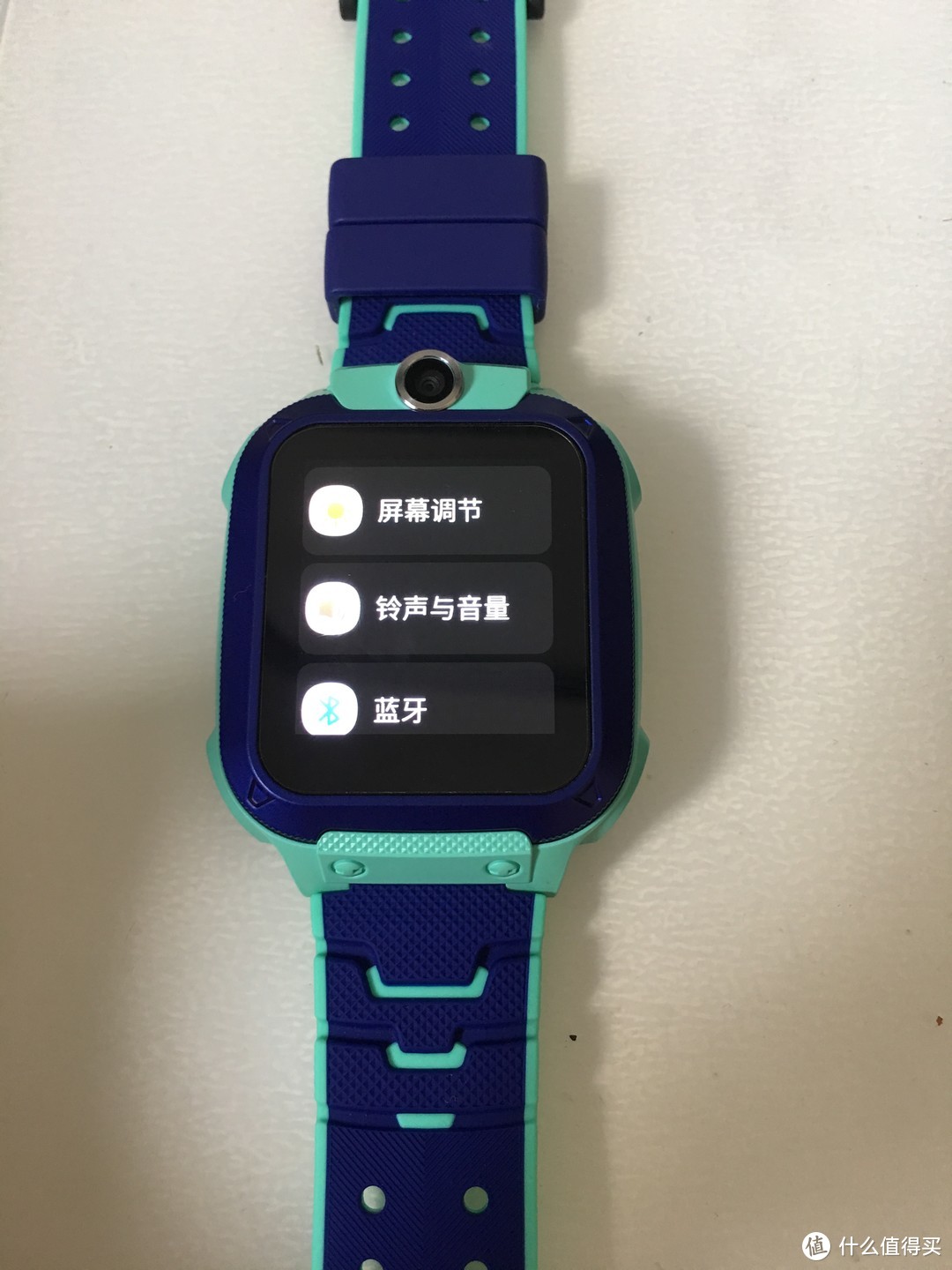 篇二:每个孩子都值得拥有的儿童电话手表:小天才电话手表z5