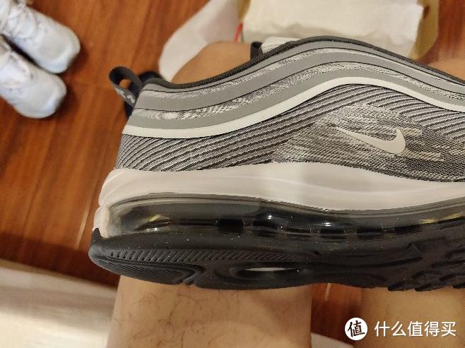 今年新出的银子弹 NIKE AIR MAX 97