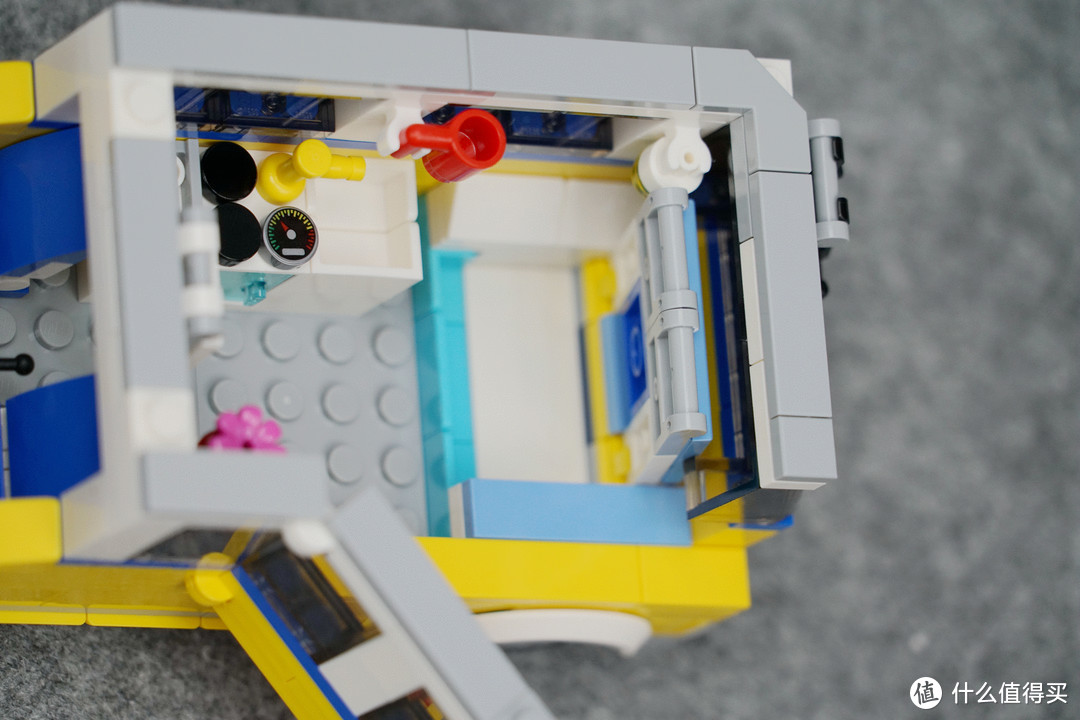 LEGO 乐高 创意百变组 Creator 3in1系列 阳光海滩房车 31079评测