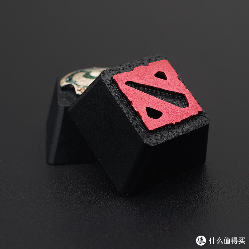 成王败寇，不朽长存—HolyOOPS Ti8 不朽盾 & 升级刀塔LOGO 键帽赏析