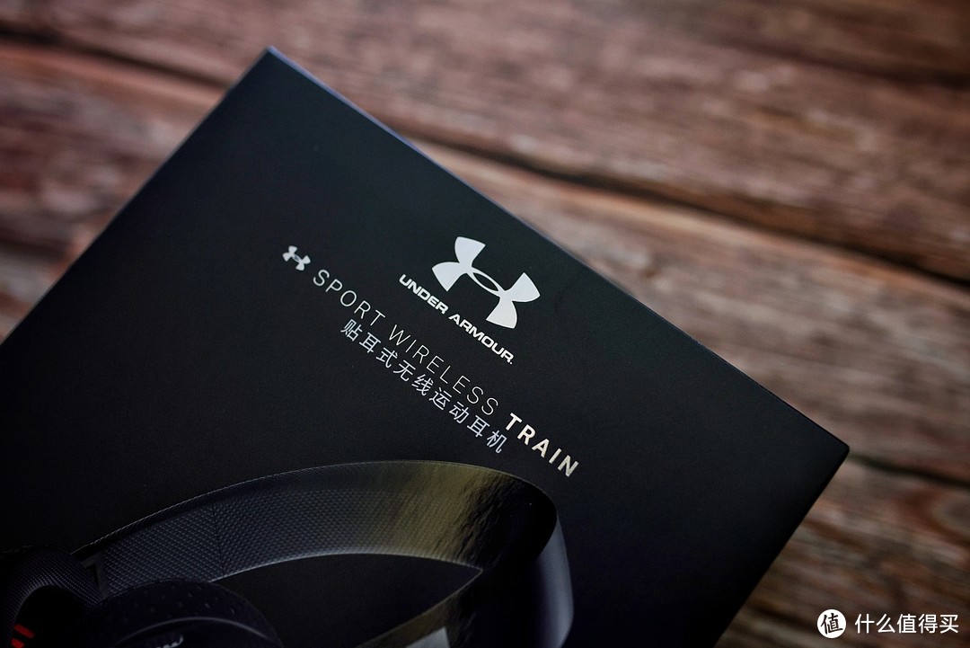 充电五分钟，听歌运动1小时——JBL & Under Armour 联名款头戴式无线蓝牙运动耳机深度评测