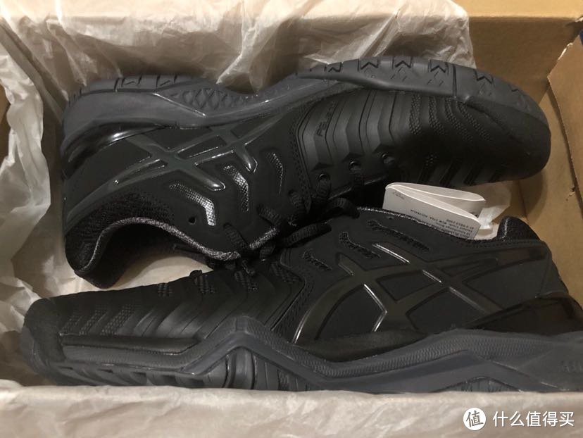 听说一试就会摒弃其他品牌的网球鞋 Asics Resolution7