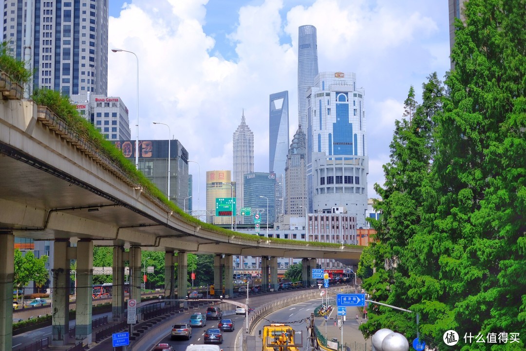 台风到来前，福建路天桥上拍的