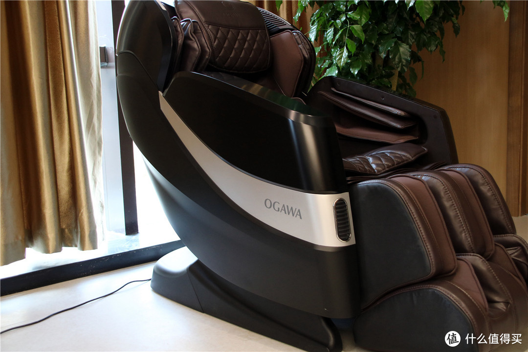 用科技征服人体酸痛点  奥佳华OG-7608按摩椅体验评测