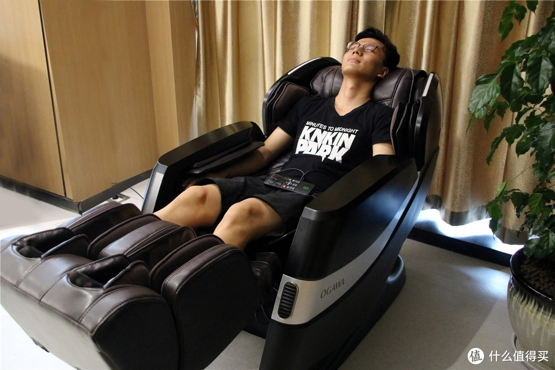 用科技征服人体酸痛点  奥佳华OG-7608按摩椅体验评测