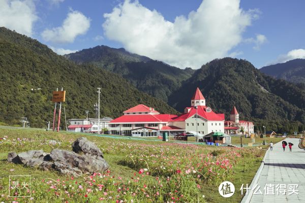 躺在西岭雪山的透明帐篷里，探索星空秘境