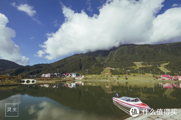 躺在西岭雪山的透明帐篷里，探索星空秘境