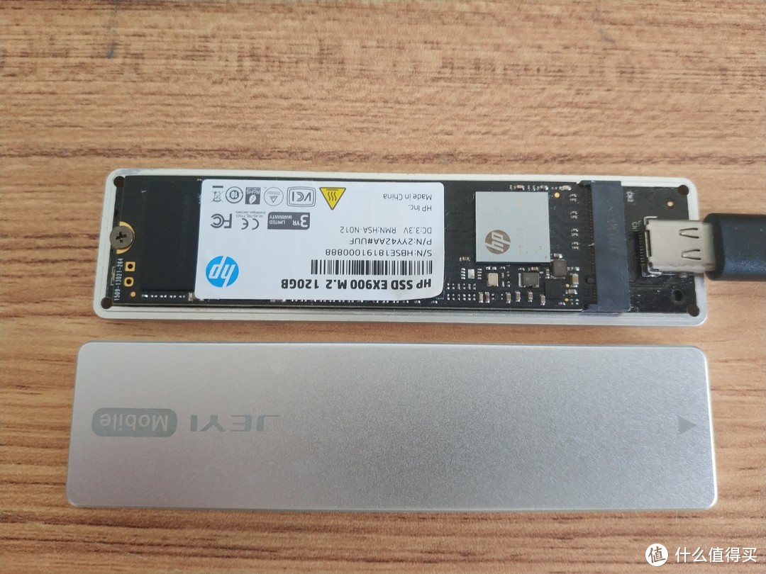 MACBOOK 上WINOWS TO GO 系统U盘—IXUNICS USB3.1固态闪存盘开箱评测