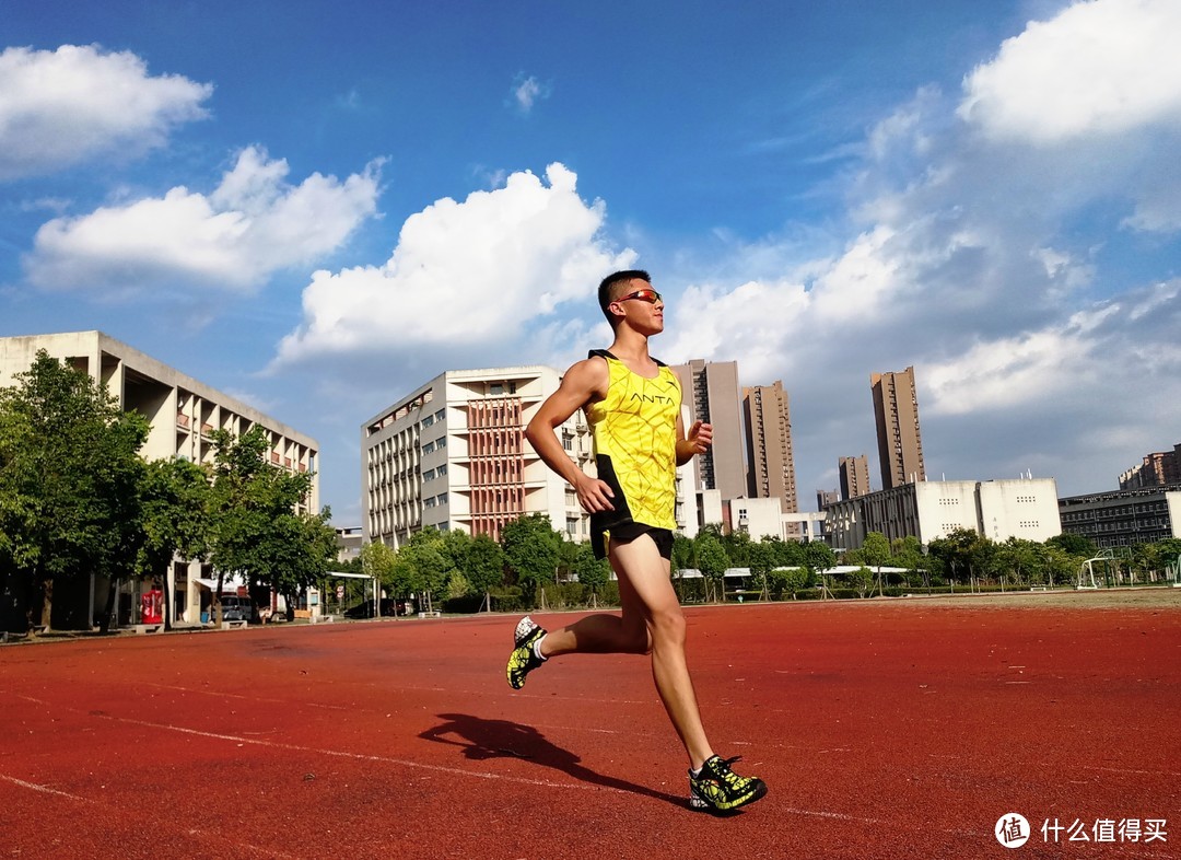 为速度而生：安踏C202 北京别注款专业竞速跑鞋 评测