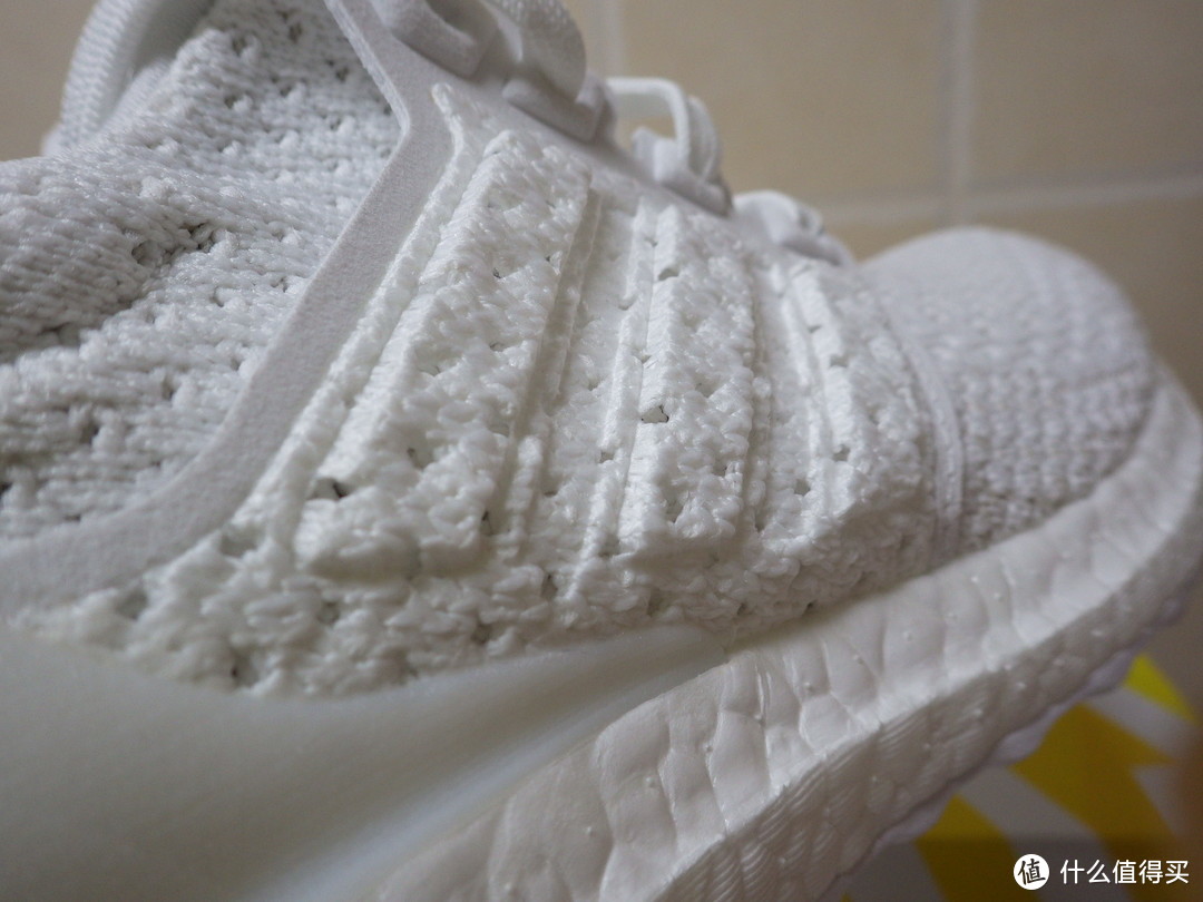 这是小白鞋该有的样子——Adidas UltraBOOST CLIMA
