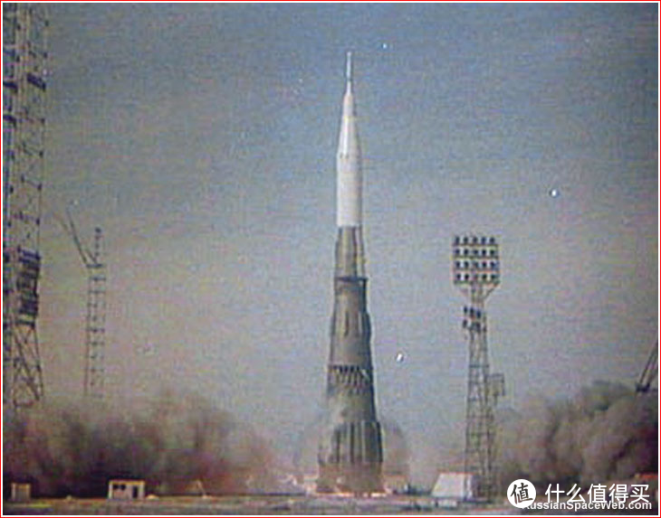图3 屡遭挫折的前苏联N1火箭升空