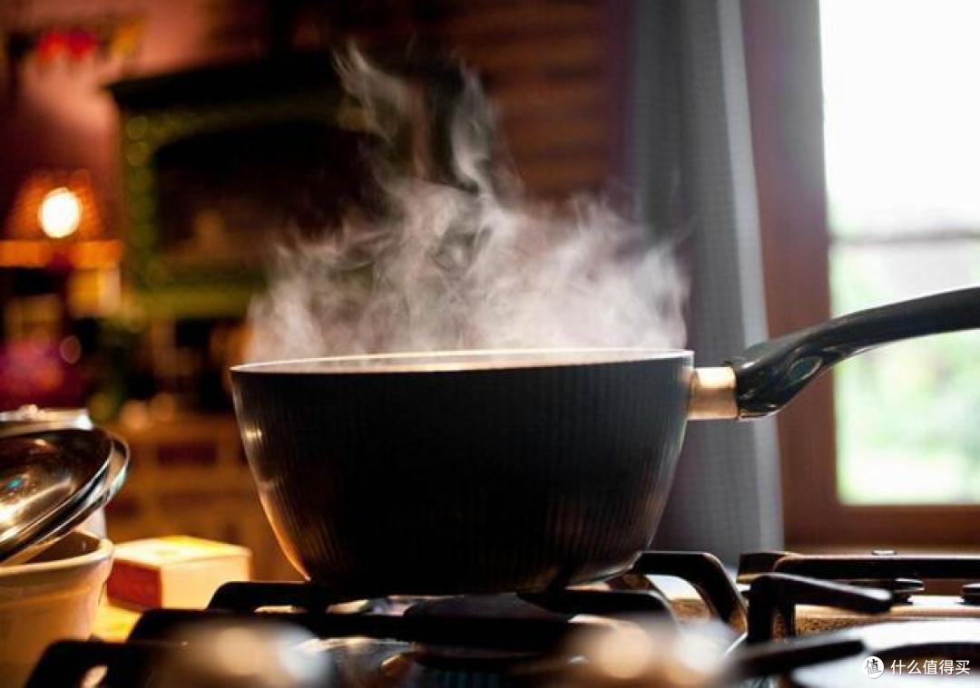 厨房用电磁炉和燃气灶，哪一种更省钱？听专家算一算，别再瞎用了