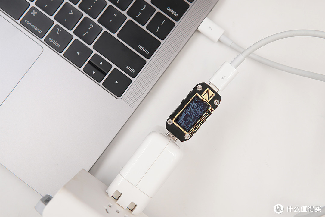 苹果新品30W USB PD充电器怎么样？深入评测见分晓