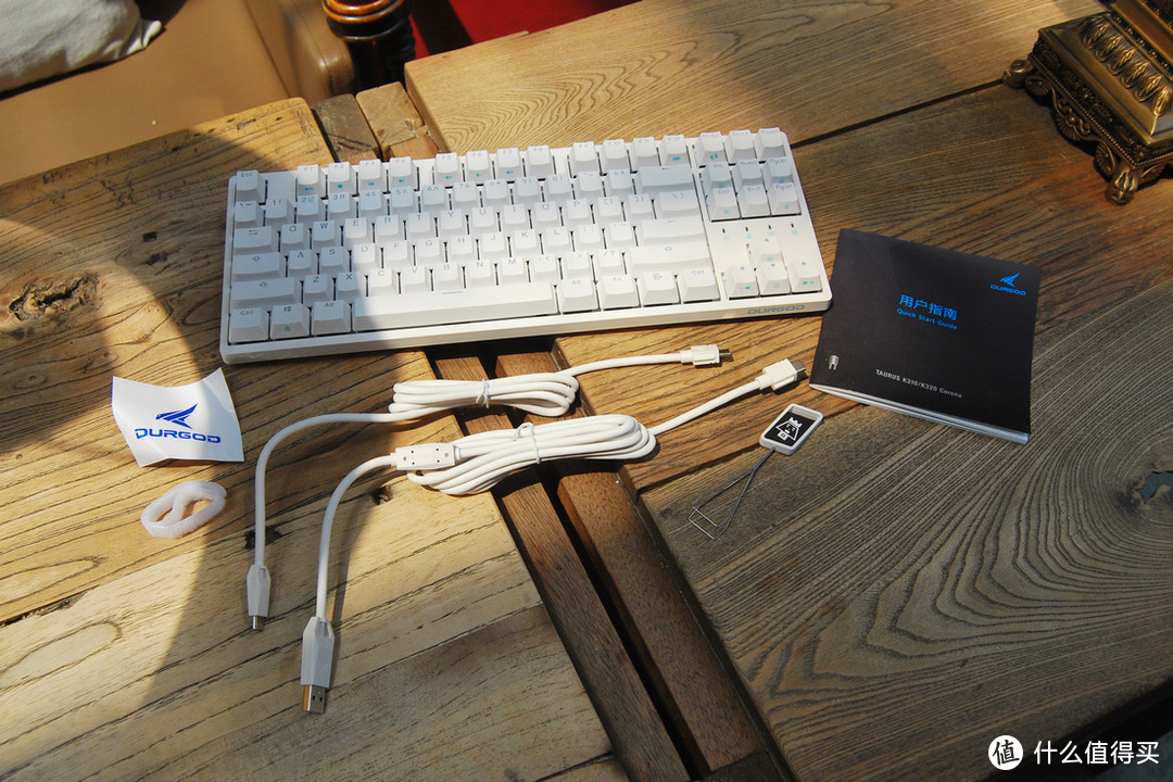 国产新晋小花旦—杜伽金牛座K320背光机械键盘评测