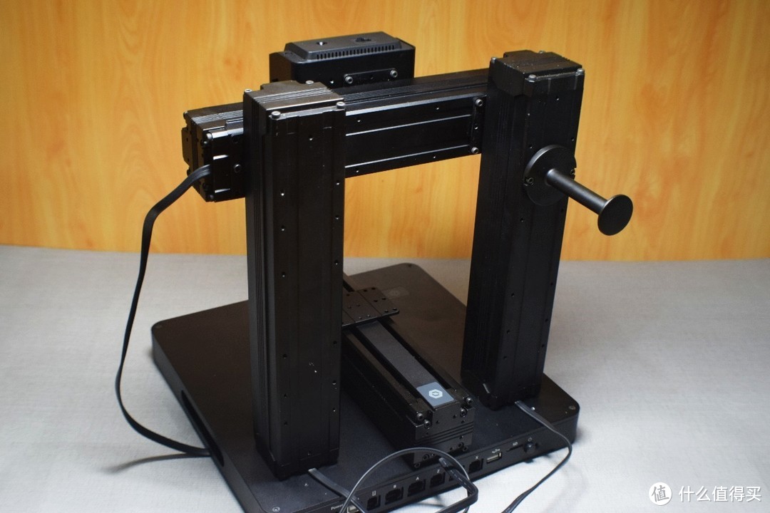 不止是桌面3D打印机，模块化设计、可扩展的DOBOT 魔组多功能3D打印机