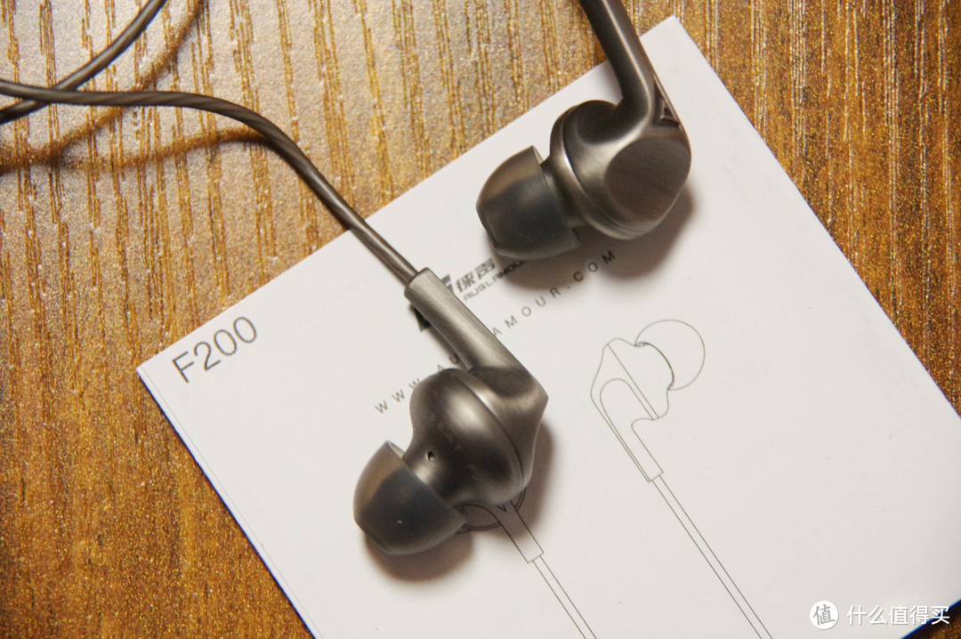 徕声 F200 入耳式动圈耳机，入手体验。