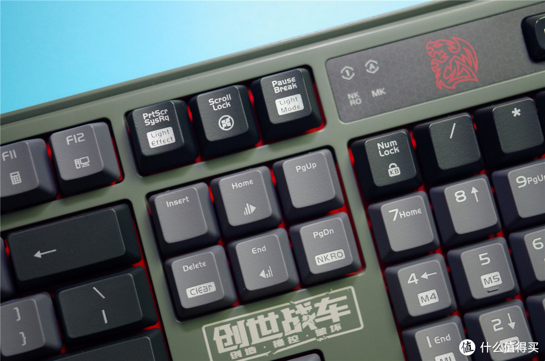 免驱一键放大招，电竞键盘中的硬汉 TT创世战车青轴电竞键盘评测