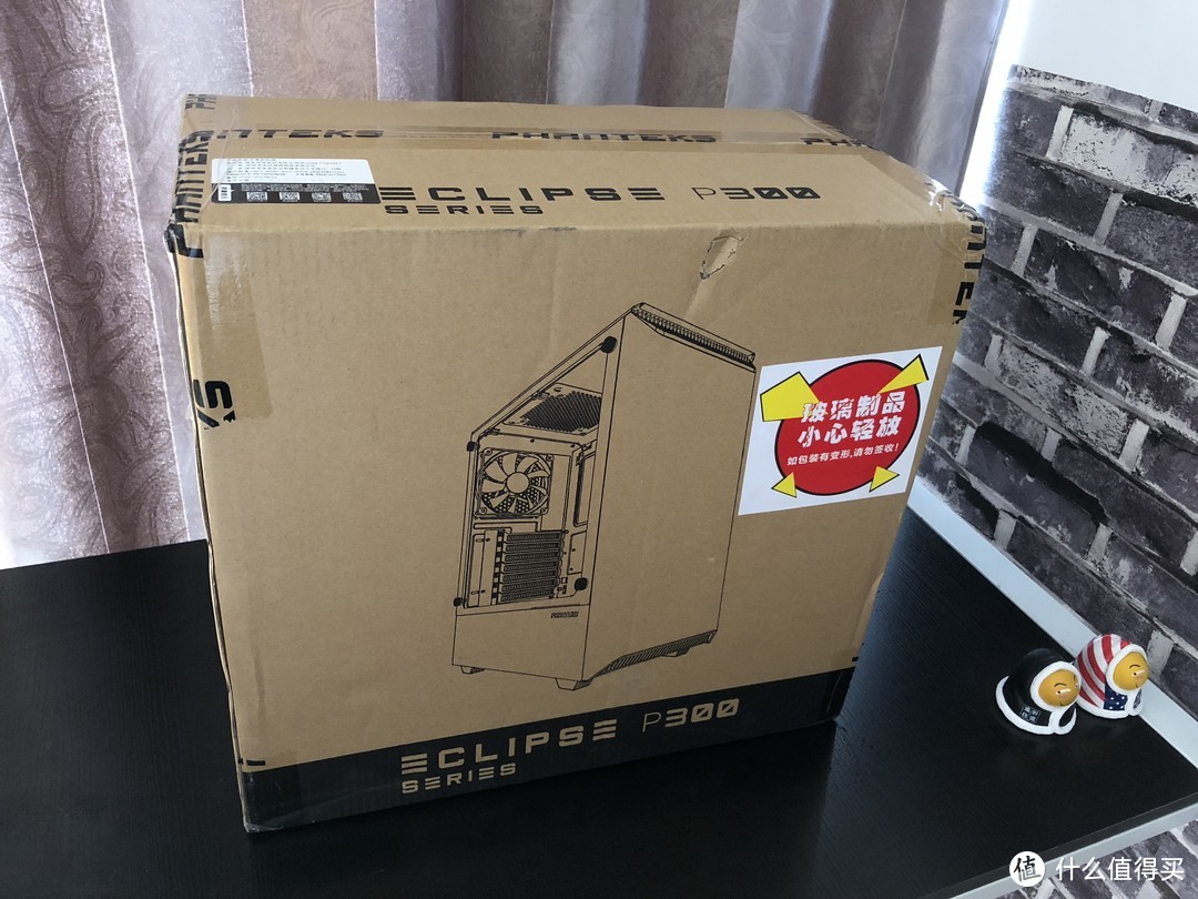 PHANTEKS 追风者 P300 硬件搬家实录：机箱小评一波