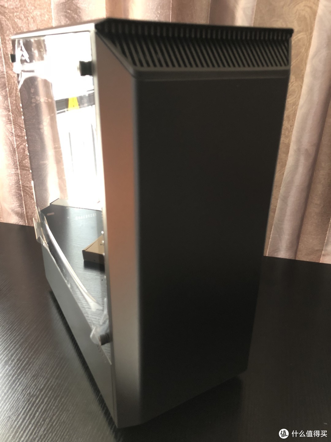 PHANTEKS 追风者 P300 硬件搬家实录：机箱小评一波