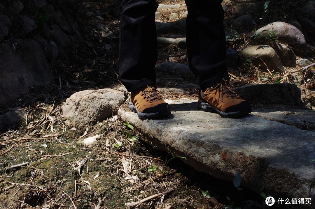 又有新鞋子了—TOREAD 探路者 秋冬户外登山鞋开箱