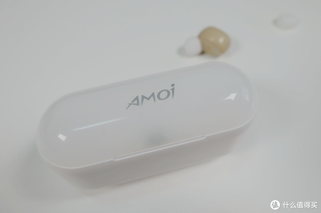AMOI 夏新 F9 双耳蓝牙耳机 带充电舱，4.2和5.0版本开箱对比吐槽
